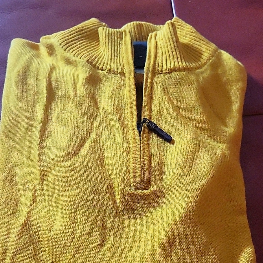 Nwt Quincy men's 100% Wool sweater zip-up M